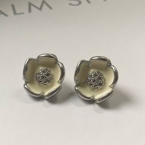 Vintage White/Cream & Silver Tone Enamel Flower Earrings